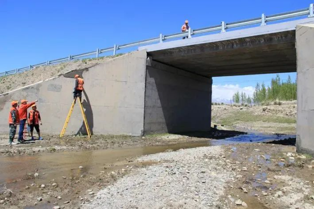 桥梁建成多久才能检测？